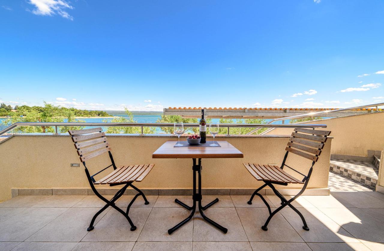 Ferienwohnung Sibenik Boats Raslina Exterior foto